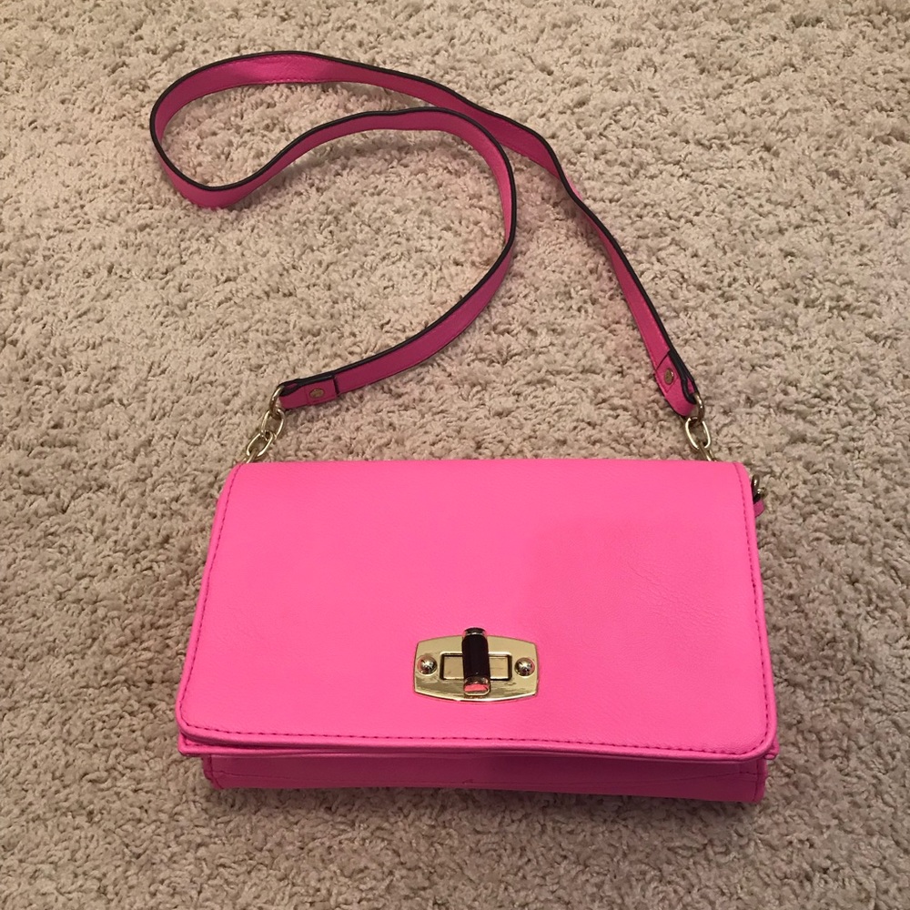 Bright Pink Crossbody 💕
